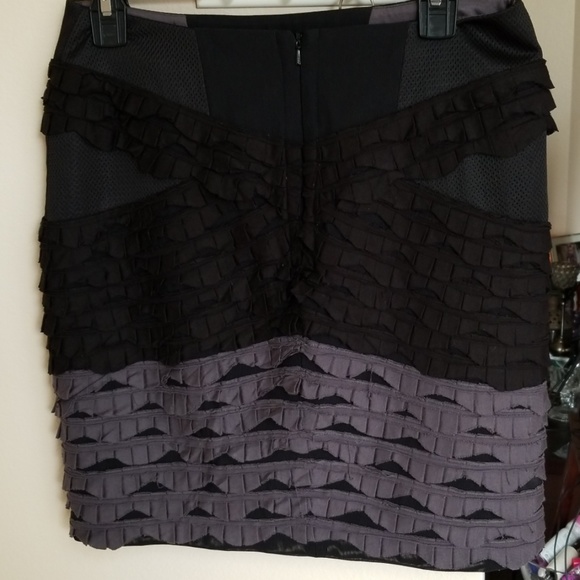 BCBGMAXAZRIA RUNAWAY SKIRT sz 6 - Picture 3 of 5